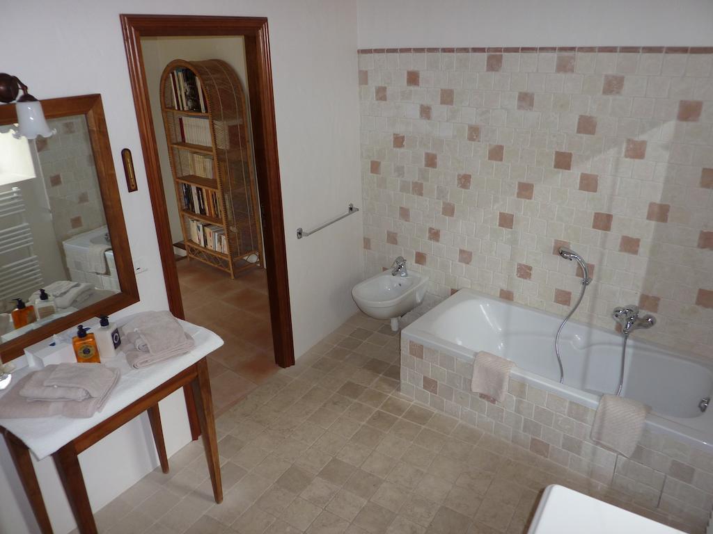 ボニユー Le Mas Del Sol Bed & Breakfast 部屋 写真